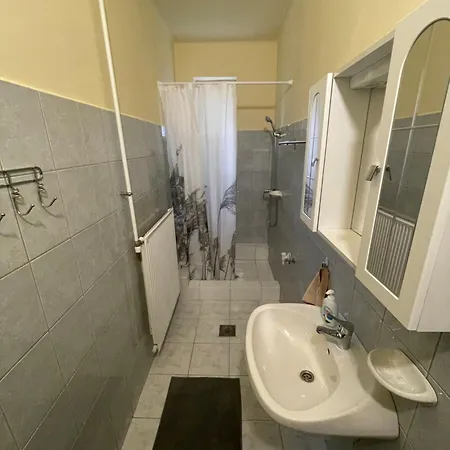 Julia Apartmanhaz Apartament *
